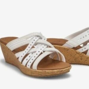 Cali Skechers Women’s White Luxe 2.0 Foam Wedge Sandals